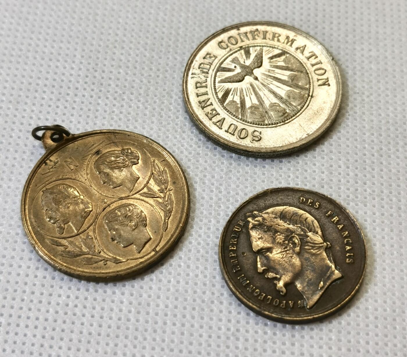 甄臻铺-世界币章拍卖（第46期）送拍享返佣金等优惠多多（1月10日精品场，敬请期待） 法国拿破仑纪念章三枚一组，细节见图