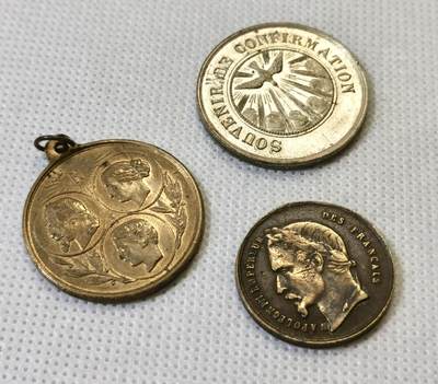 甄臻铺-世界币章拍卖（第46期）送拍享返佣金等优惠多多（1月10日精品场，敬请期待） 法国拿破仑纪念章三枚一组，细节见图