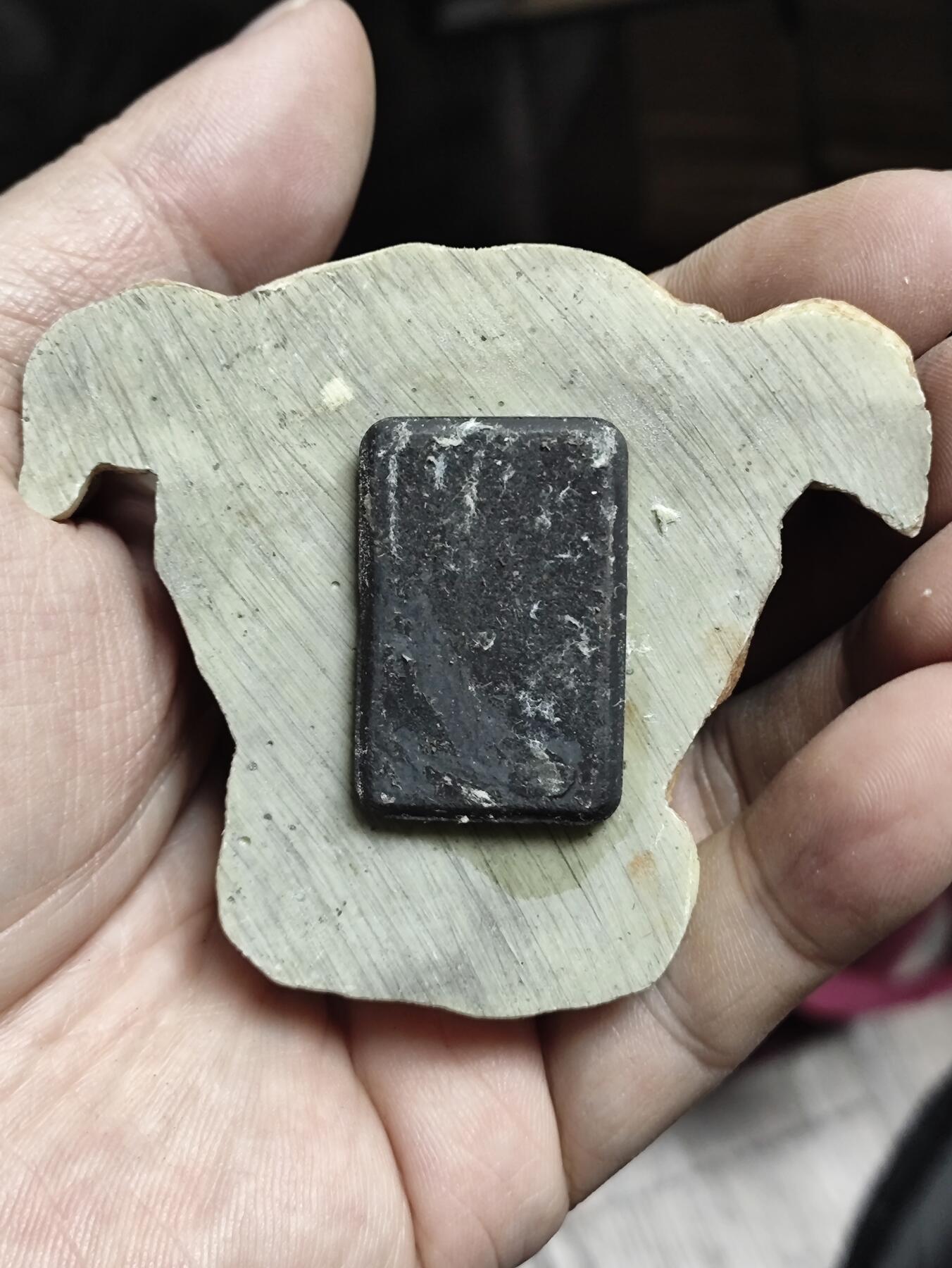 风光无限，精美冰箱贴A 法国斗牛犬造型的创意磁性树脂冰箱贴‌