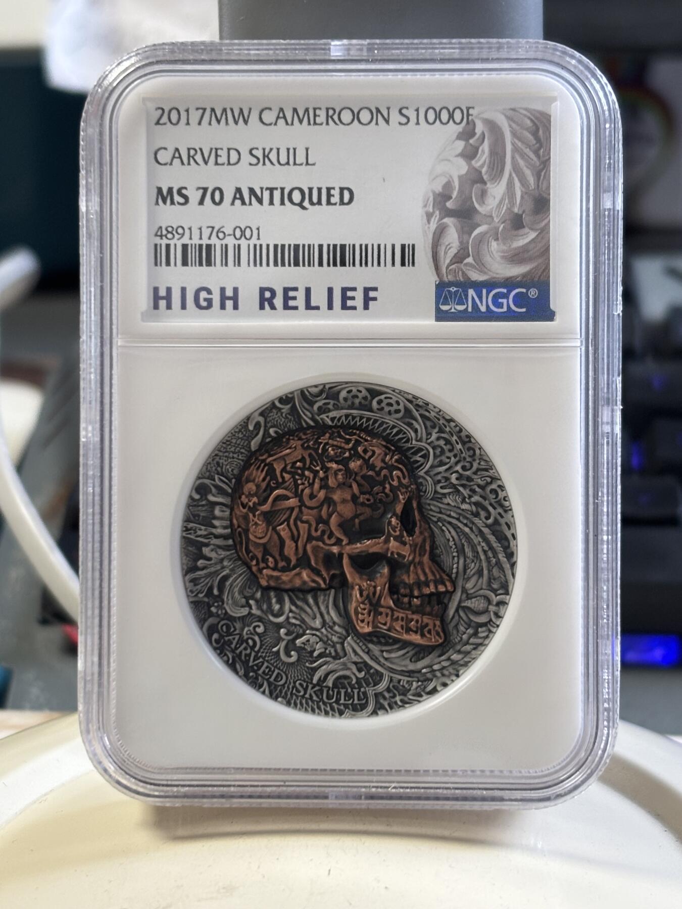 第187期拍卖 喀麦隆2017年藏族雕刻头骨仿古1盎司纪念银币NGC-MS70无盒无证书，999银