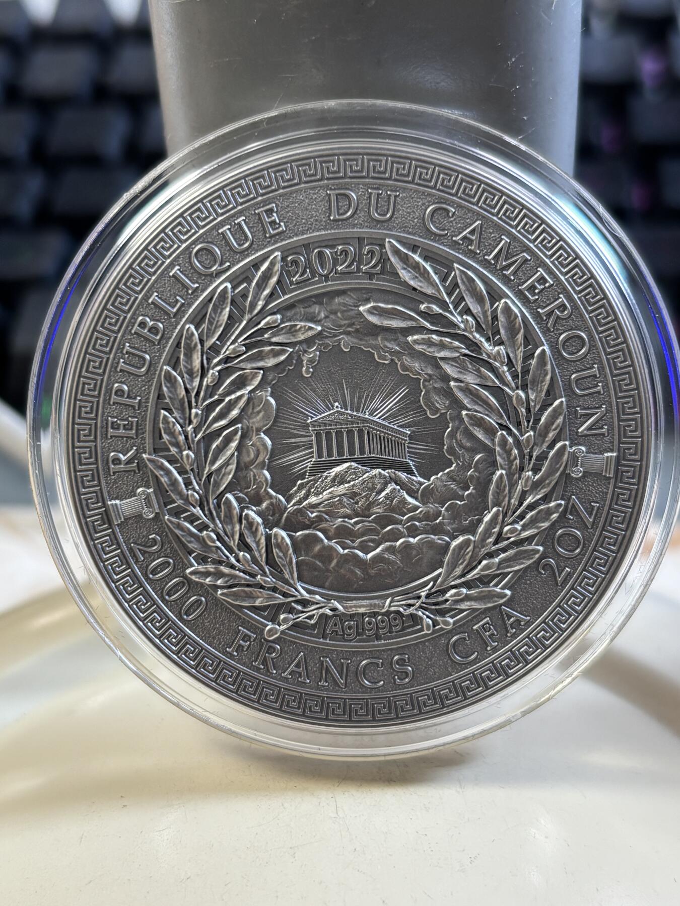 第187期拍卖 喀麦隆2022年希腊神话爱神阿芙罗狄蒂2盎司纪念银币，999银，发行量500枚