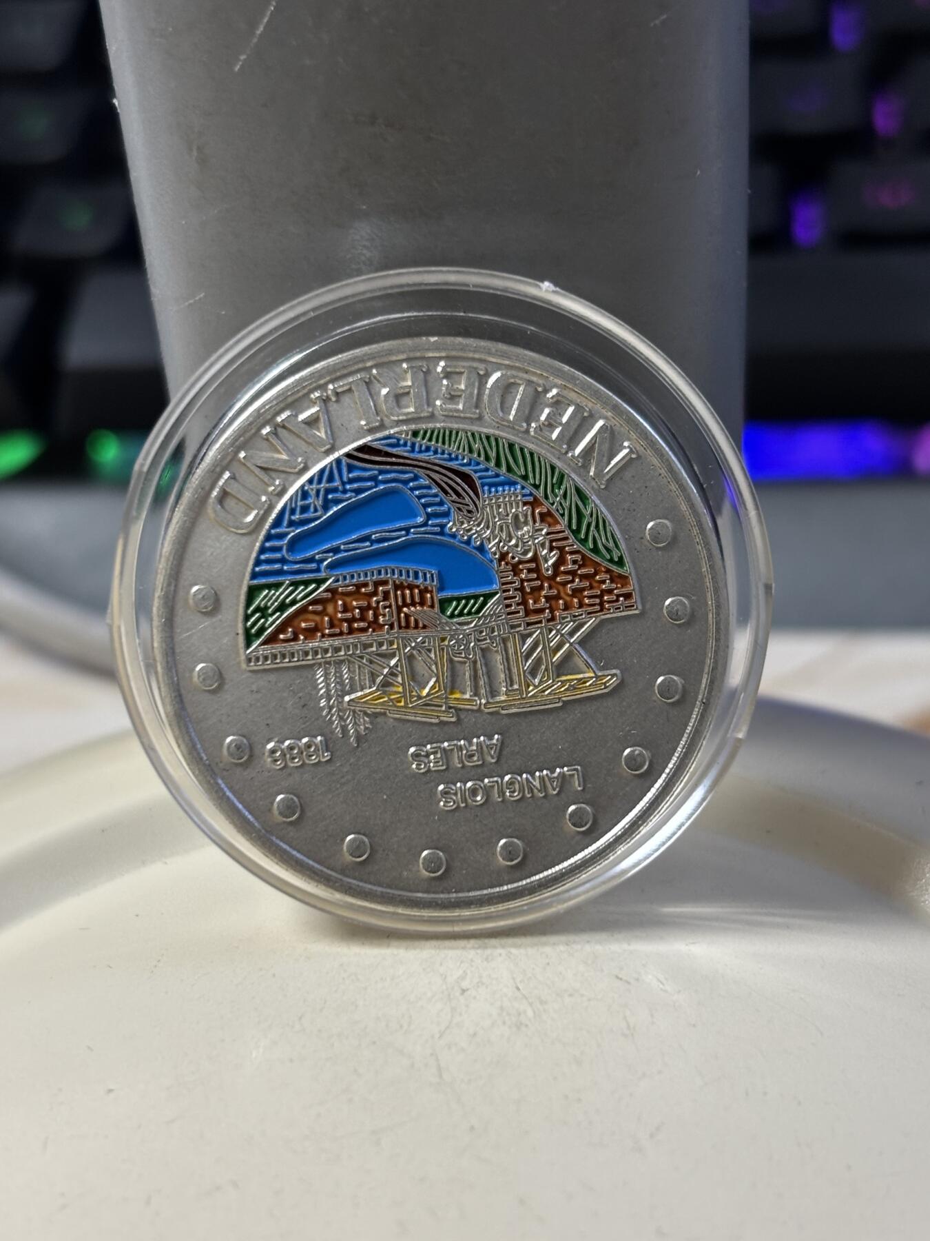 第187期拍卖 荷兰1996年梵高在朗洛伊斯阿尔勒桥梁彩色银币带盒子，14克，999银