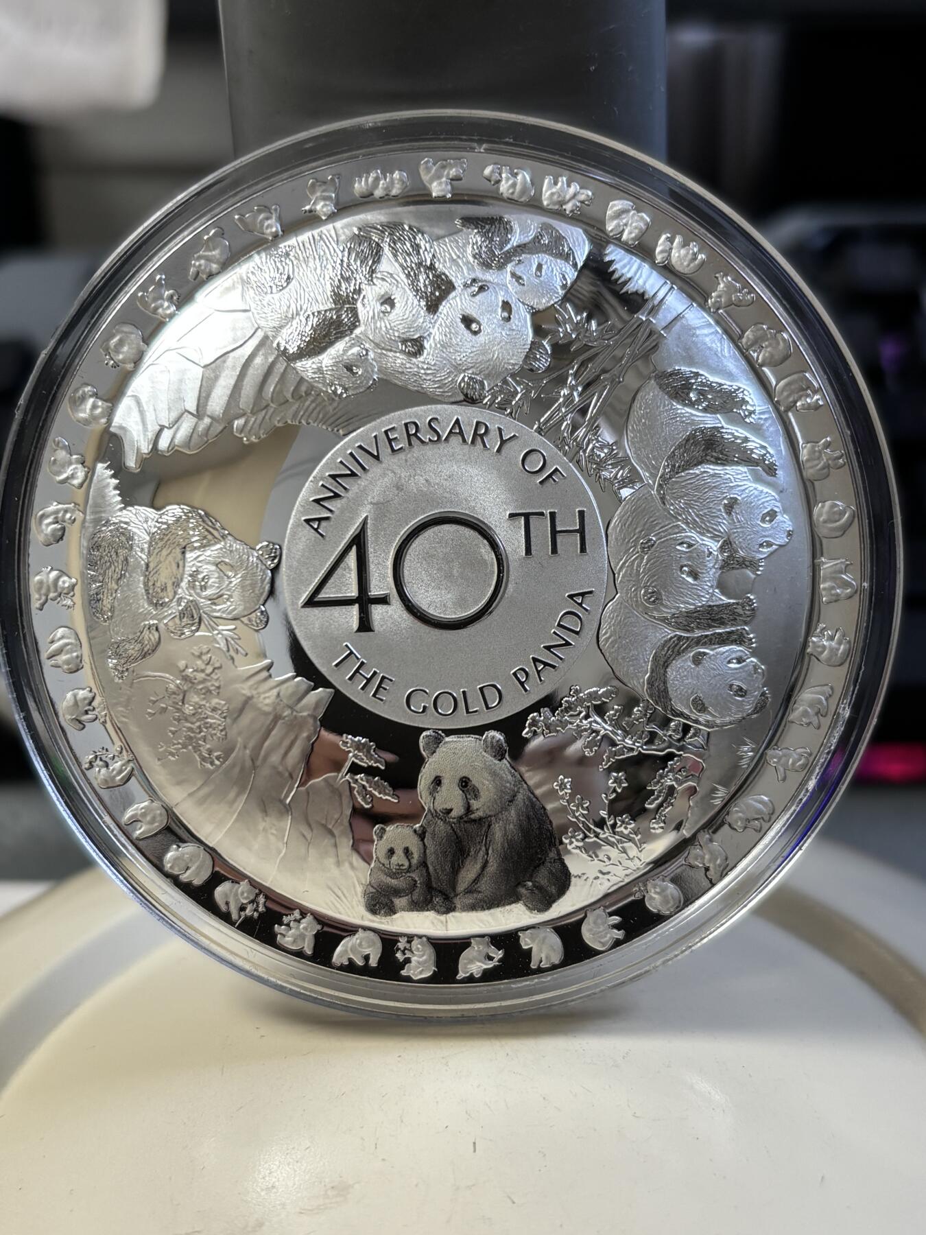 第187期拍卖 所罗门2022年中国熊猫金币发行40周年50克纪念银币，999银，50克，发行2022枚