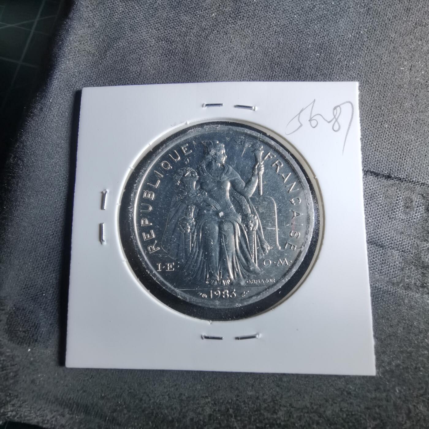 沼泽如烟--第956场 法属新喀里多尼亚1983年5法郎