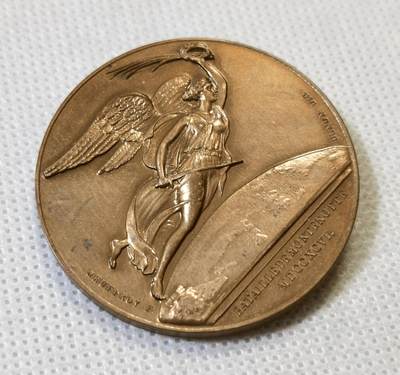 甄臻铺-世界币章拍卖（第46期）送拍享返佣金等优惠多多（1月10日精品场，敬请期待） 拿破仑意大利战役铜章，法国大革命时期，击败第一次反法联盟，少见的拿破仑执政官时期形象 34.2克，41.7mm 丰饶角铜标，高浮雕，表面有上漆层，细节见图