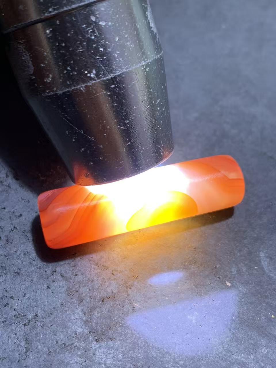 精美天眼纹缠丝玛瑙直桶，桶珠一个，