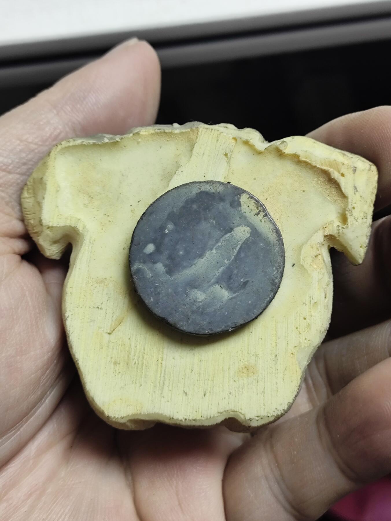 风光无限，精美冰箱贴A 巴哥犬（八哥犬）造型的创意磁性树脂冰箱贴‌