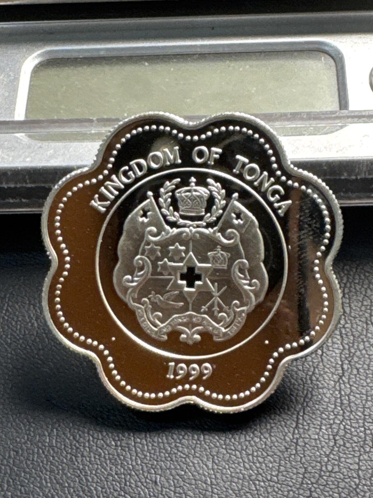 ❤️【币观天下】❤️ 第338期钱币拍卖- 2026.1.9周五晚上6点半场-长期征集拍品 汤加王国1999年千禧年石拱门多边银币1盎司