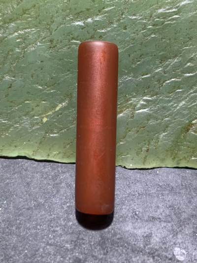 精美高玉化酒红色缠丝玛瑙随形直桶，桶珠一颗 - 精美高玉化酒红色缠丝玛瑙随形直桶，桶珠一颗