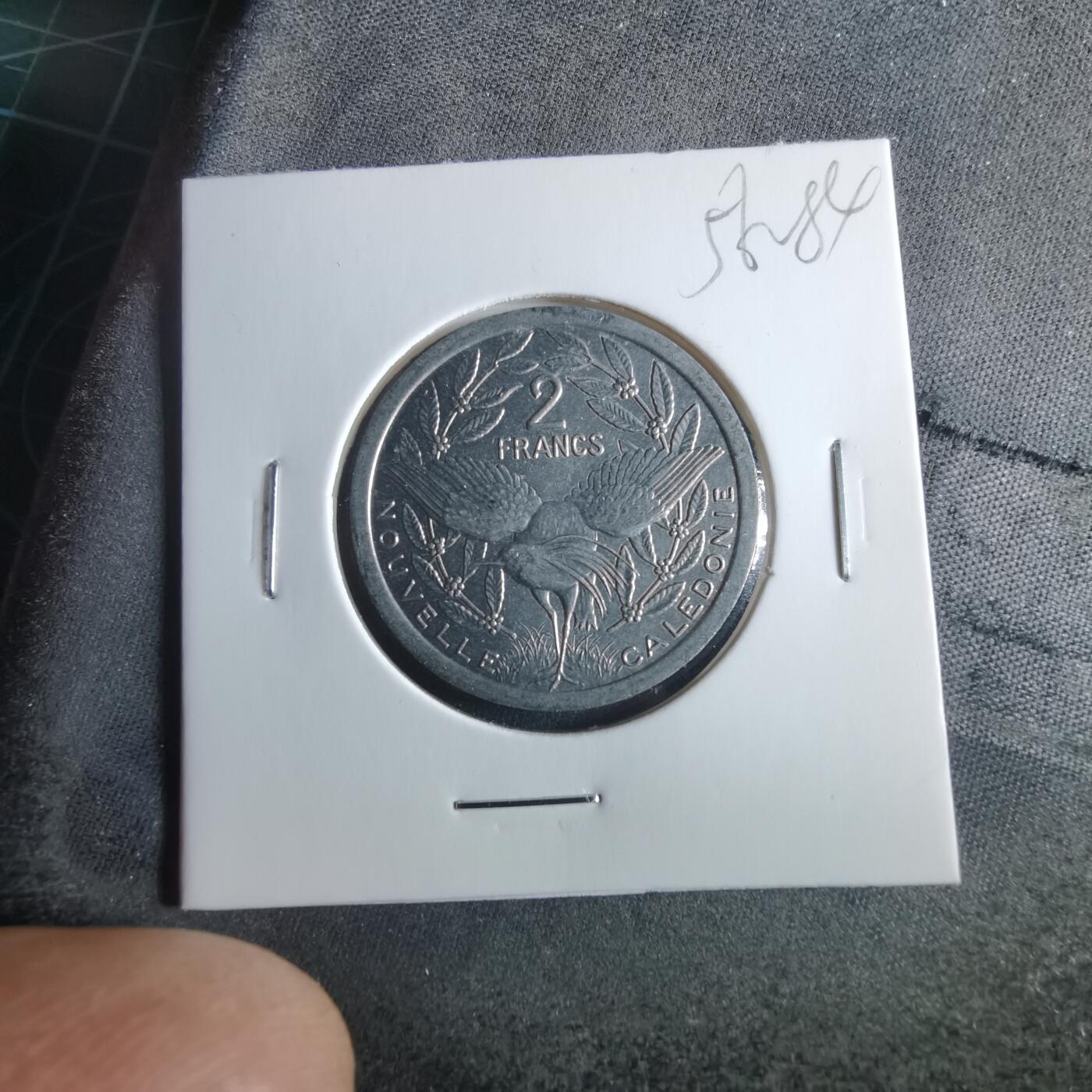 沼泽如烟--第956场 法属新喀里多尼亚2000年2法郎