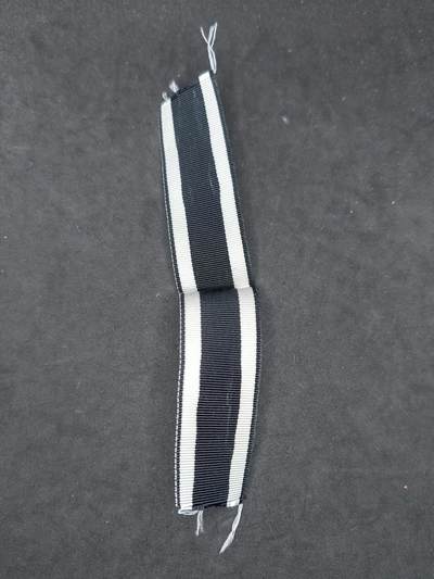 凯旋世界勋赏（第21期冬季大拍）（欢迎送拍）（对拍品有疑问请询问客服，不接受到手刀，出价默认拍品品相。请认真阅读拍卖规则！出价默认已认可！）（收到货请录制开箱视频，无视频概不处理问题。） - 一战二级铁十字/霍亨索伦绶带（自鉴）