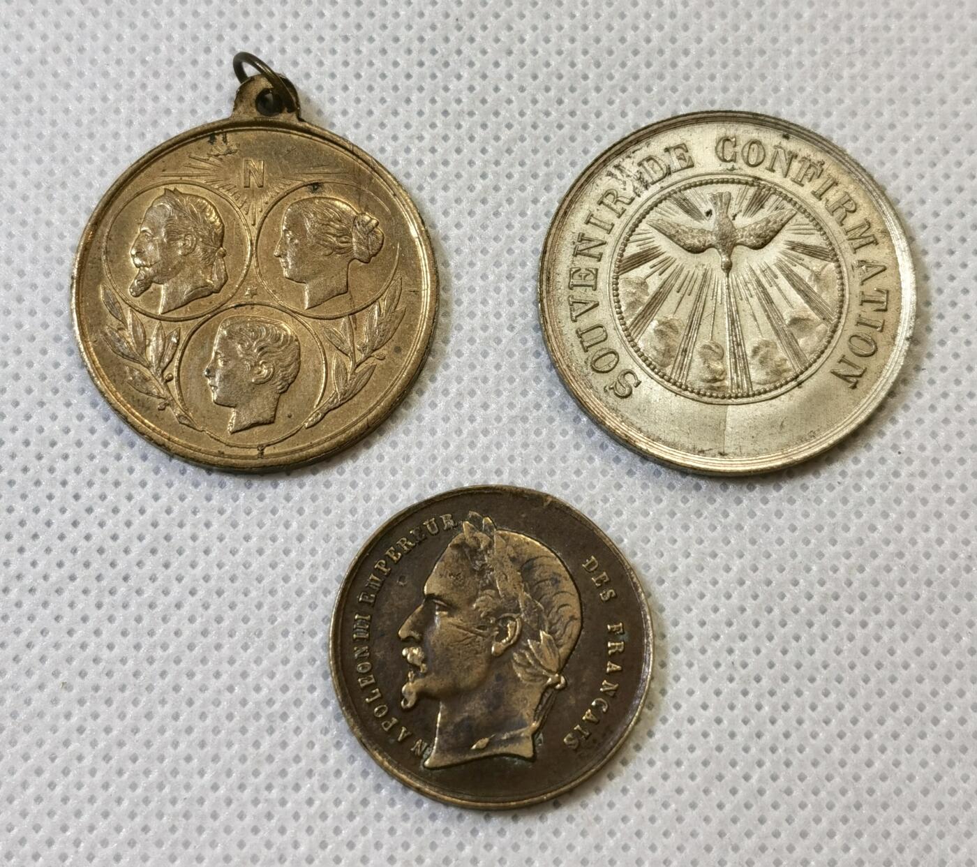 甄臻铺-世界币章拍卖（第46期）送拍享返佣金等优惠多多（1月10日精品场，敬请期待） 法国拿破仑纪念章三枚一组，细节见图