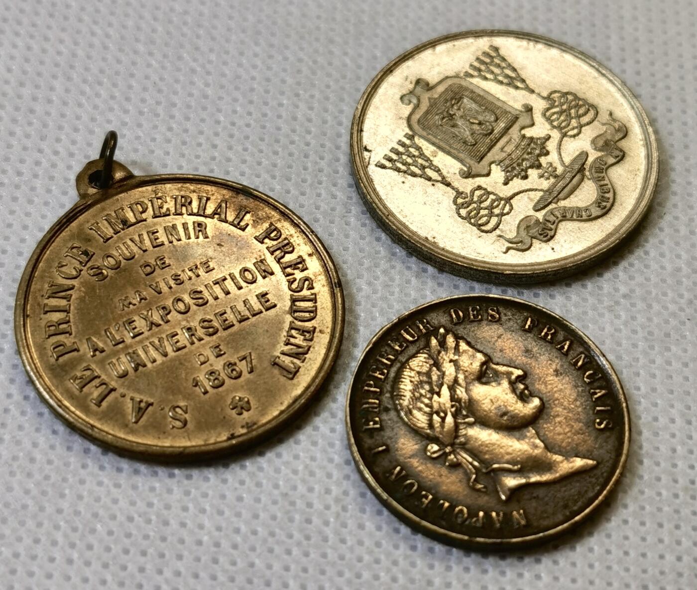 甄臻铺-世界币章拍卖（第46期）送拍享返佣金等优惠多多（1月10日精品场，敬请期待） 法国拿破仑纪念章三枚一组，细节见图