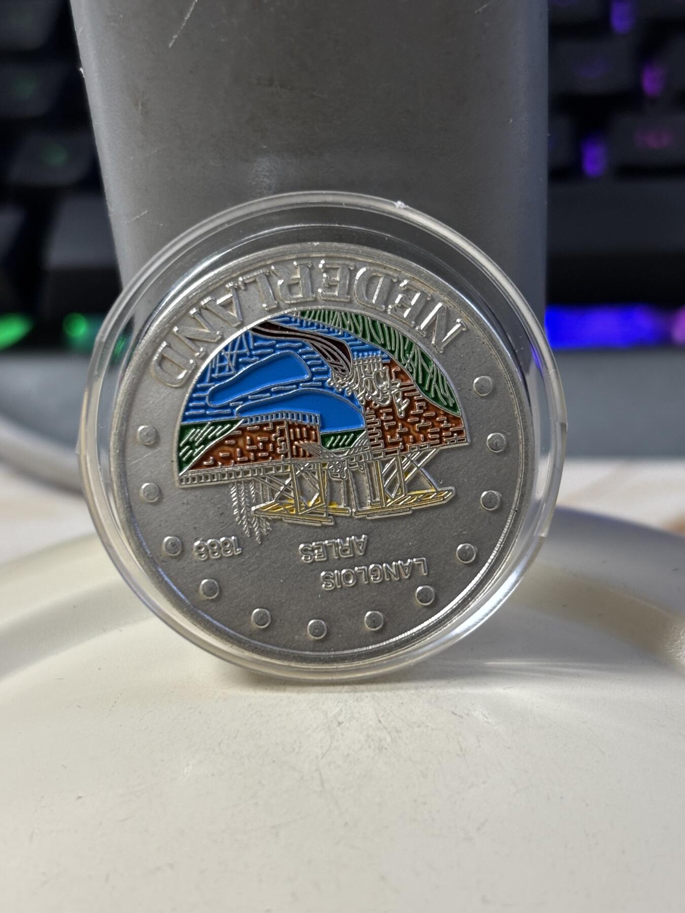 第187期拍卖 荷兰1996年梵高在朗洛伊斯阿尔勒桥梁彩色银币带盒子，14克，999银