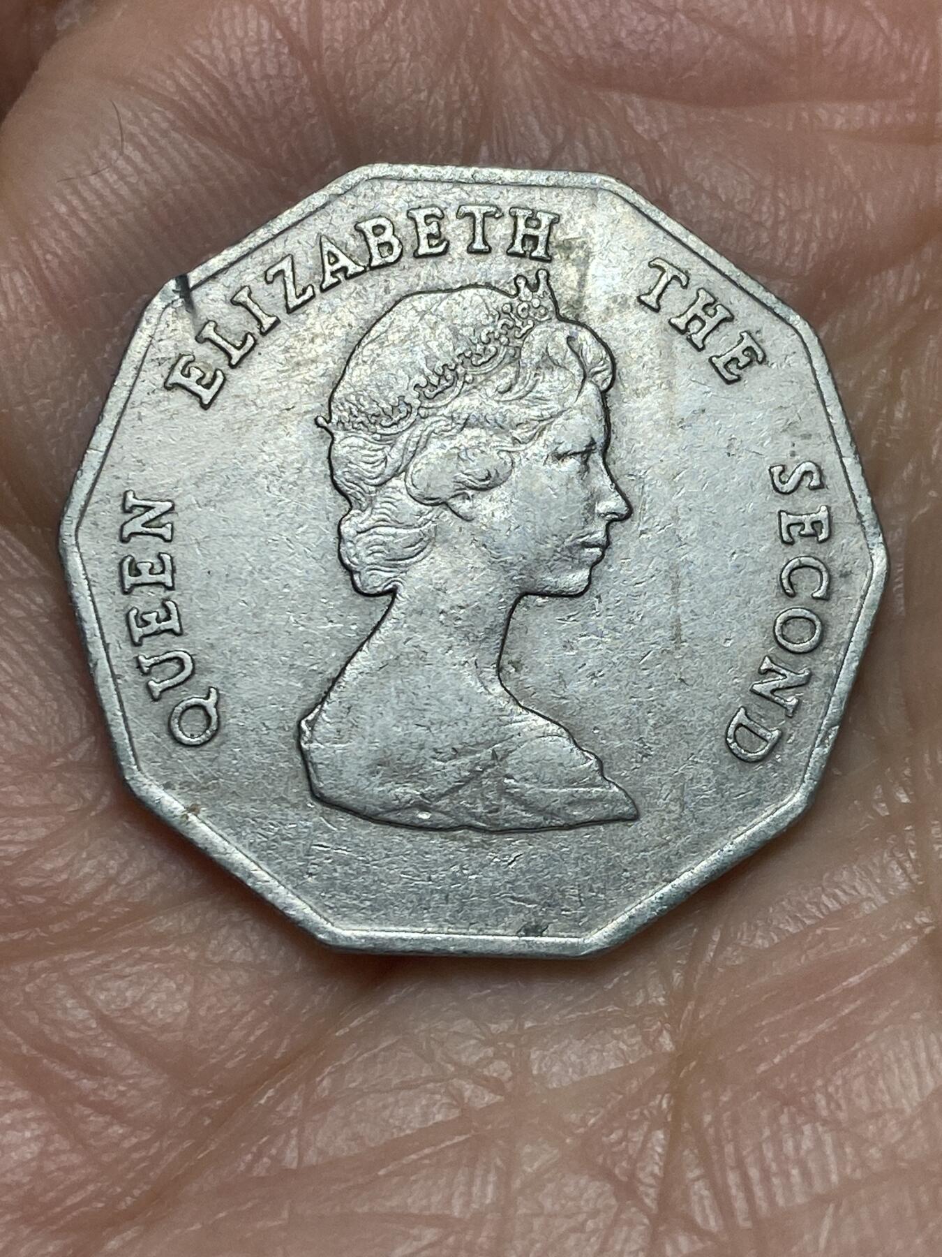 2026年第五场(总第一百七十四场）外国好品散币场(免佣金) 东加勒比1989年1元(伊丽莎白二世中年花冠，第二版首发年)