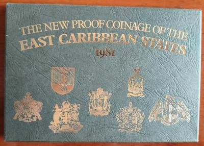 ❤️【币观天下】❤️ 第338期钱币拍卖- 2026.1.9周五晚上6点半场-长期征集拍品 - 1981年东加勒比真镜面精制套币 英国皇家铸币厂精典纸壳封装