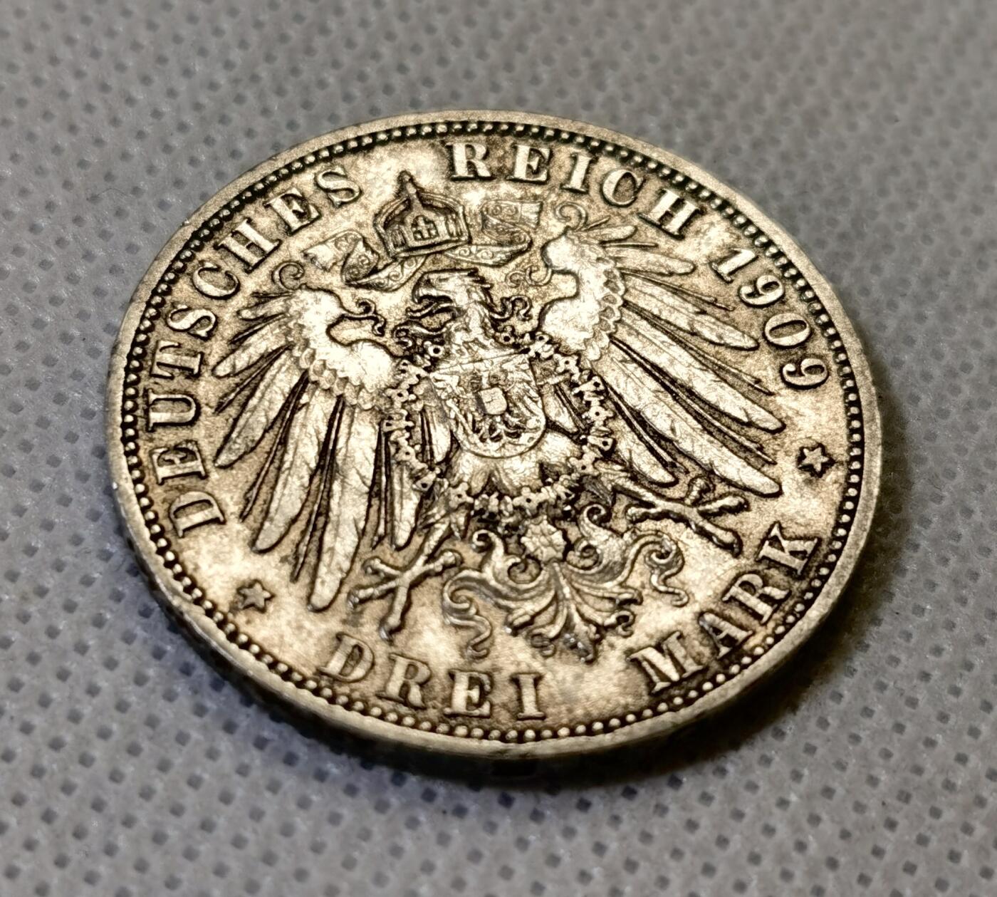 甄臻铺-世界币章拍卖（第46期）送拍享返佣金等优惠多多（1月10日精品场，敬请期待）