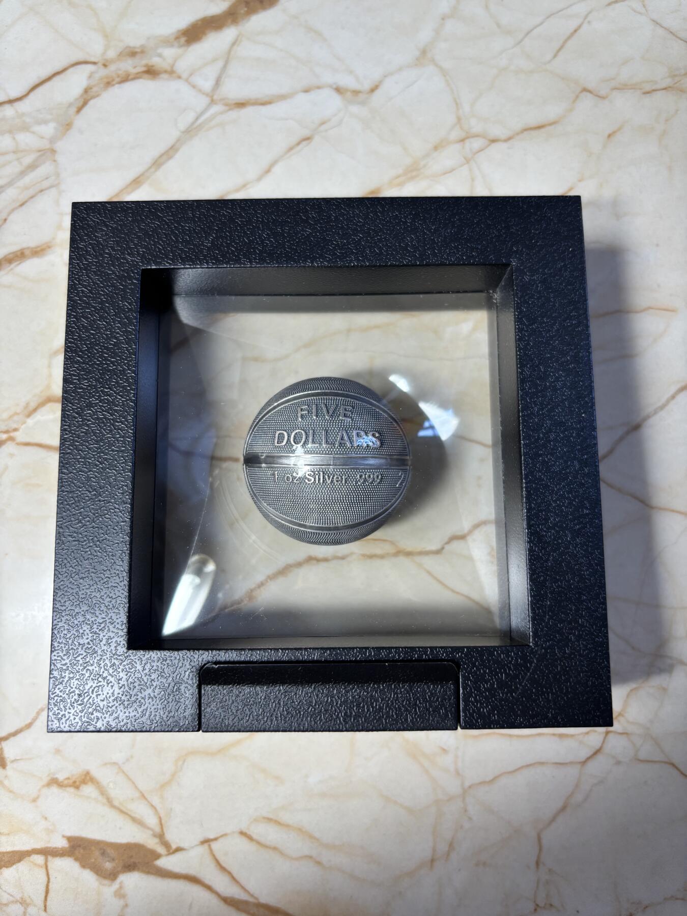 第187期拍卖 萨摩亚2021年篮球1盎司仿古3D立体球形纪念银币，999银，发行999枚