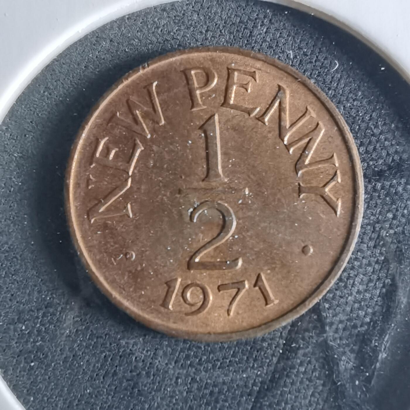 沼泽如烟--第956场 根西1971年半便士