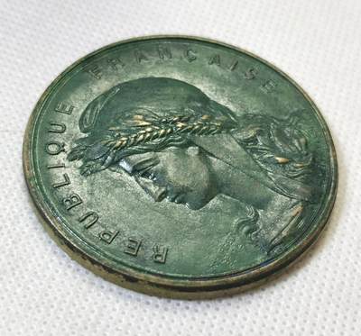 甄臻铺-世界币章拍卖（第46期）送拍享返佣金等优惠多多（1月10日精品场，敬请期待） 法国Larochette版玛丽安娜 50.8mm 62g 无边铭，细节见图