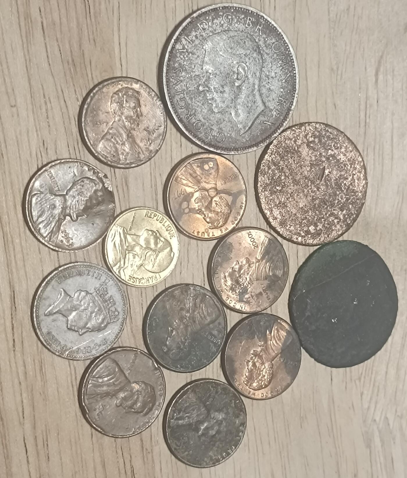 万国钱币阁第二场 处理品一堆