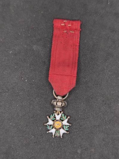 凯旋世界勋赏（第21期冬季大拍）（欢迎送拍）（对拍品有疑问请询问客服，不接受到手刀，出价默认拍品品相。请认真阅读拍卖规则！出价默认已认可！）（收到货请录制开箱视频，无视频概不处理问题。） - 荣誉军团 ，七月王朝，mini章银制