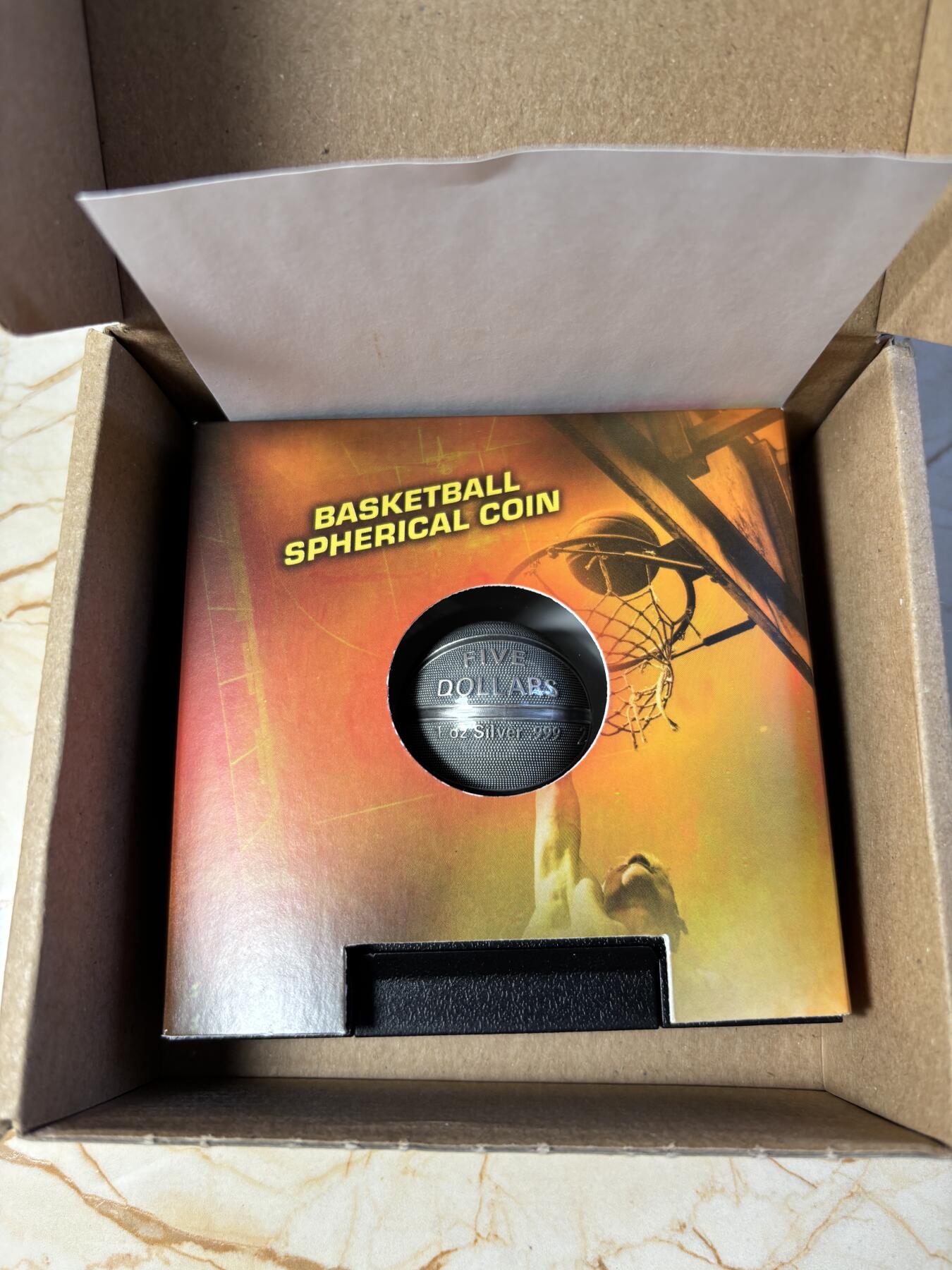 第187期拍卖 萨摩亚2021年篮球1盎司仿古3D立体球形纪念银币，999银，发行999枚