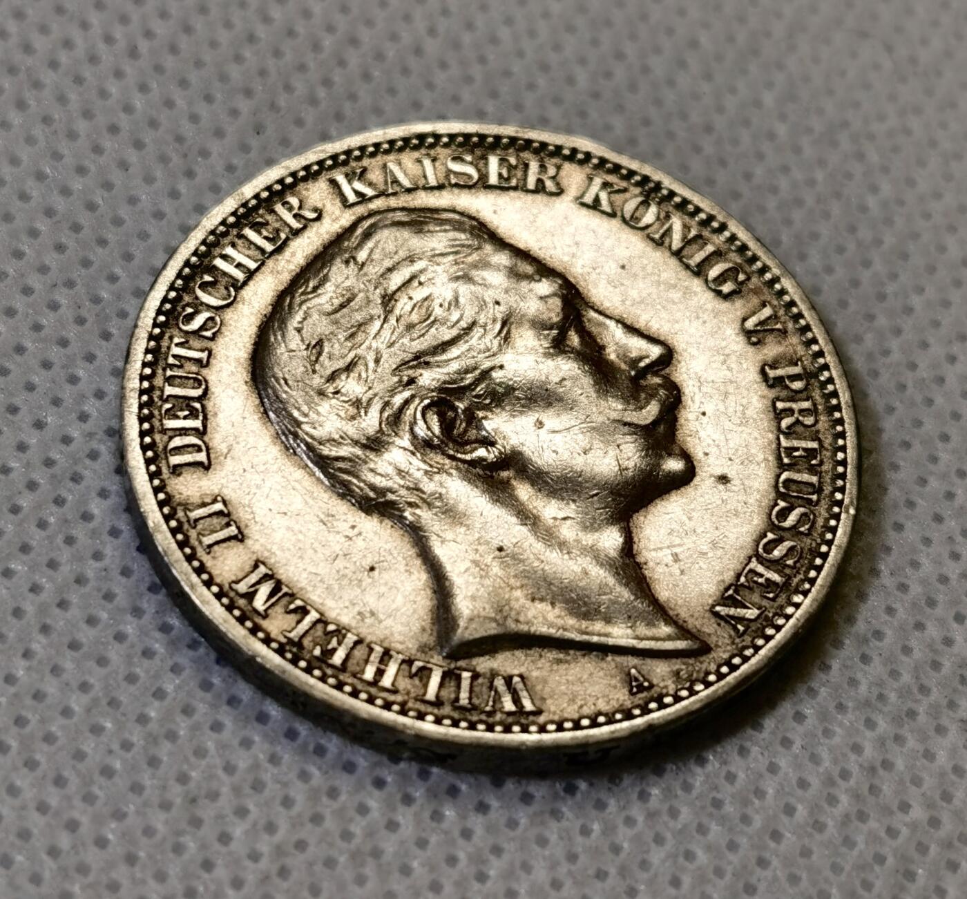 甄臻铺-世界币章拍卖（第46期）送拍享返佣金等优惠多多（1月10日精品场，敬请期待）