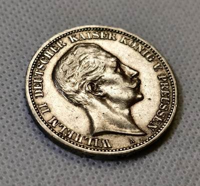 甄臻铺-世界币章拍卖（第46期）送拍享返佣金等优惠多多（1月10日精品场，敬请期待） 德国普鲁士威廉二世，3马克银币，1909年 长翅鹰 流通品种，这枚品相在威二这种流通品相中算不错的，33mm  16.6g，细节见图