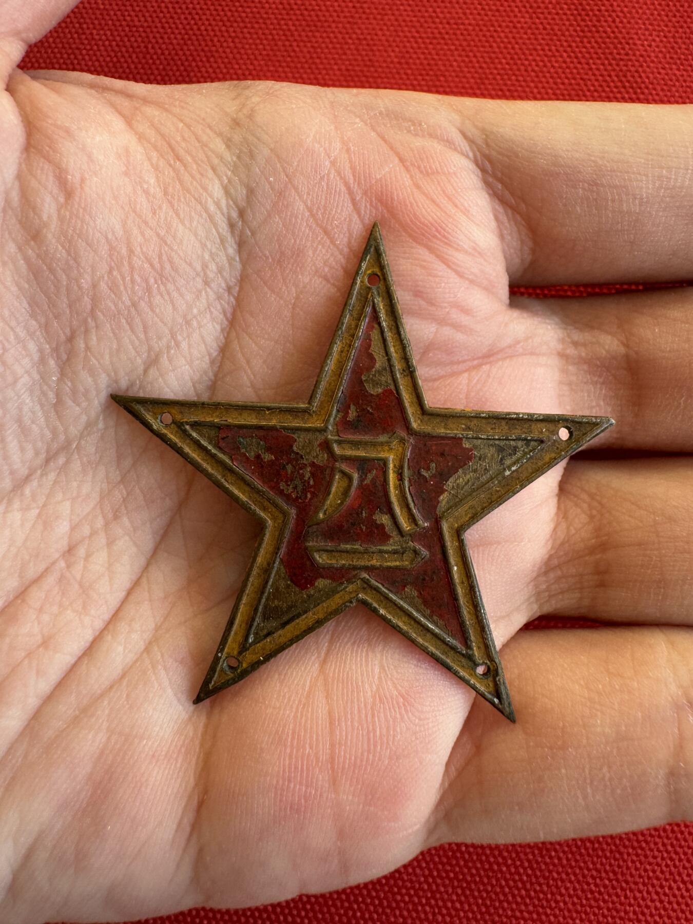 五哥徽章群   7号周三晚上八点4群联拍