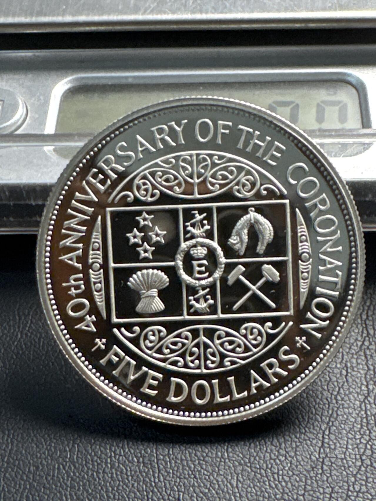 ❤️【币观天下】❤️ 第338期钱币拍卖- 2026.1.9周五晚上6点半场-长期征集拍品 新西兰1993年女王加冕40周年精制银币28.1克