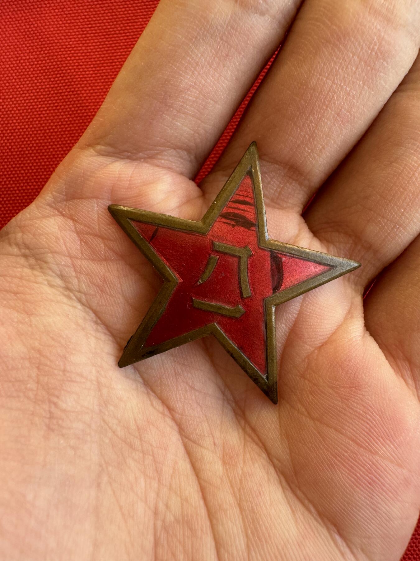 五哥徽章群   7号周三晚上八点4群联拍