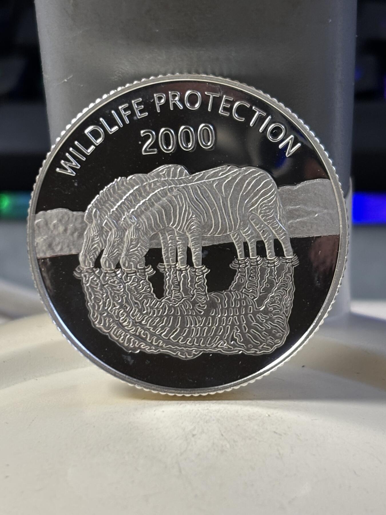 第187期拍卖 乌干达2000年非洲动物系列斑马精制纪念银币带盒证书，25克，发行5000枚