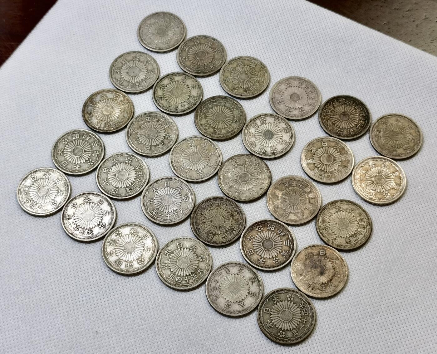 甄臻铺-世界币章拍卖（第46期）送拍享返佣金等优惠多多（1月10日精品场，敬请期待） 30枚一组双凤五十钱银币 品相极美（3）细节如图