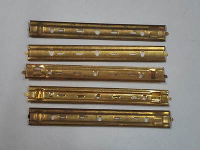 韵星假日拍卖第三十六期 -- Rimey Holidays Auction 36 - 民主德国勋条一组