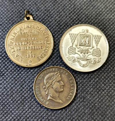 甄臻铺-世界币章拍卖（第46期）送拍享返佣金等优惠多多（1月10日精品场，敬请期待） - 法国拿破仑纪念章三枚一组，细节见图