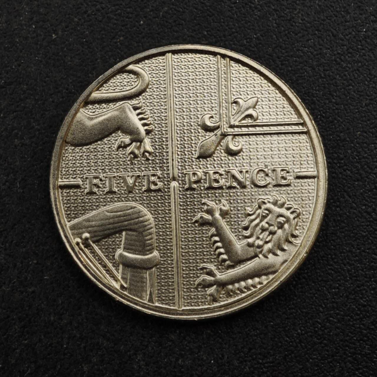 【淘币小摊】实时拍第八百四十三拍   散币场   满百包邮可预留二周 每周一统一发货   英国2010年5便士精制镍币