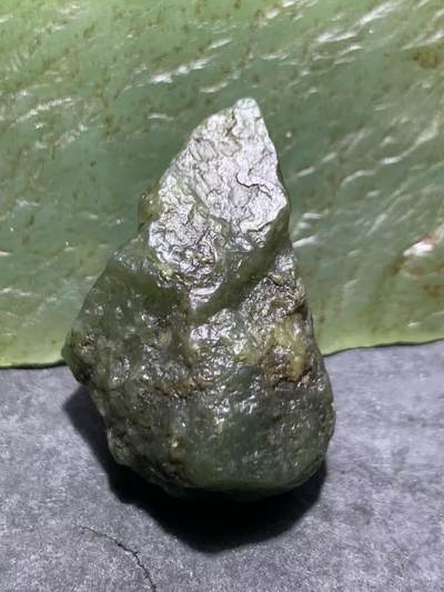 新疆戈壁风化纹和田玉青玉原石一颗， - 新疆戈壁风化纹和田玉青玉原石一颗，