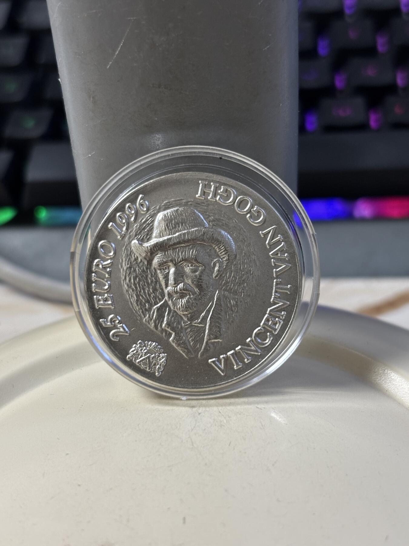 第187期拍卖 荷兰1996年梵高在朗洛伊斯阿尔勒桥梁彩色银币带盒子，14克，999银