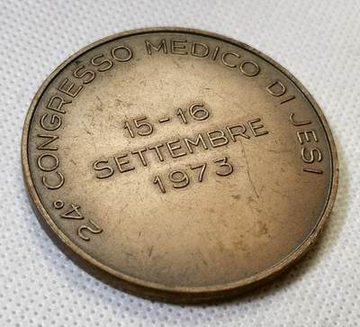 甄臻铺-世界币章拍卖（第46期）送拍享返佣金等优惠多多（1月10日精品场，敬请期待） 塞滕布雷1973医学大会铜章 57.7克 49mm，细节见图