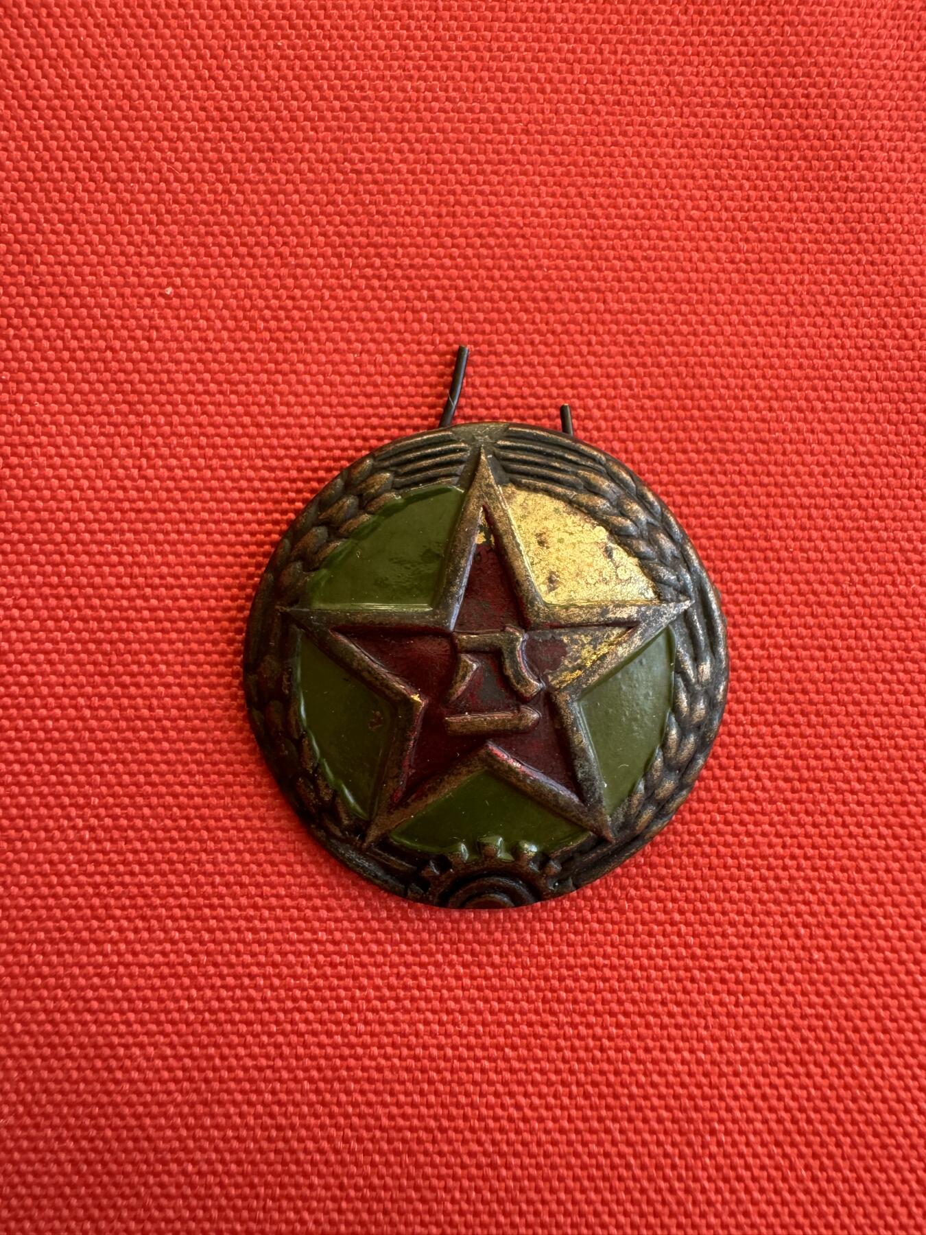 五哥徽章群   7号周三晚上八点4群联拍