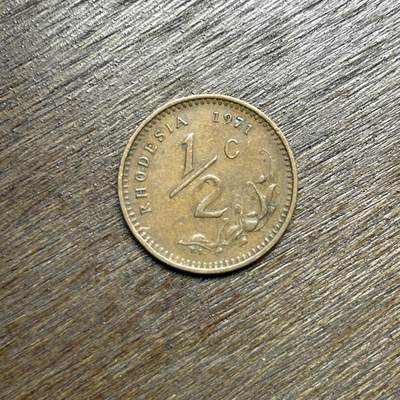 【铜匠收藏】★第135场★散币场，不寄存！！无佣金，30包邮。不满30元，支付5元运费。《接受代拍 代送NGC评级》 - 1971 罗得西亚 1/2分 铜币