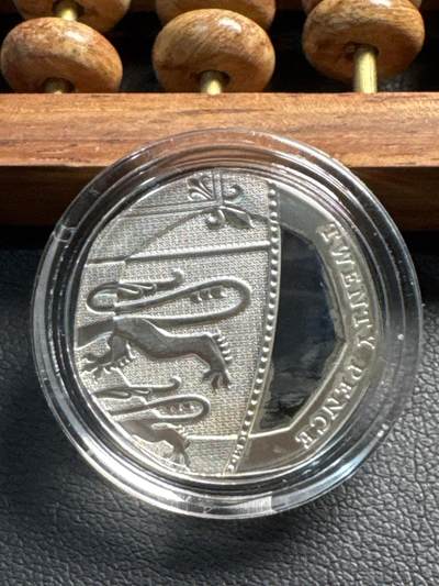 ❤️【币观天下】❤️ 第338期钱币拍卖- 2026.1.9周五晚上6点半场-长期征集拍品 - 英国2008年 20便士5克精制银币(925银)