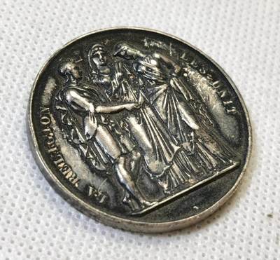 甄臻铺-世界币章拍卖（第46期）送拍享返佣金等优惠多多（1月10日精品场，敬请期待） 法国结婚纪念银章 深包浆 早期背面未刻字 少见  36.6mm 21.2克 手指铭银标，细节见图