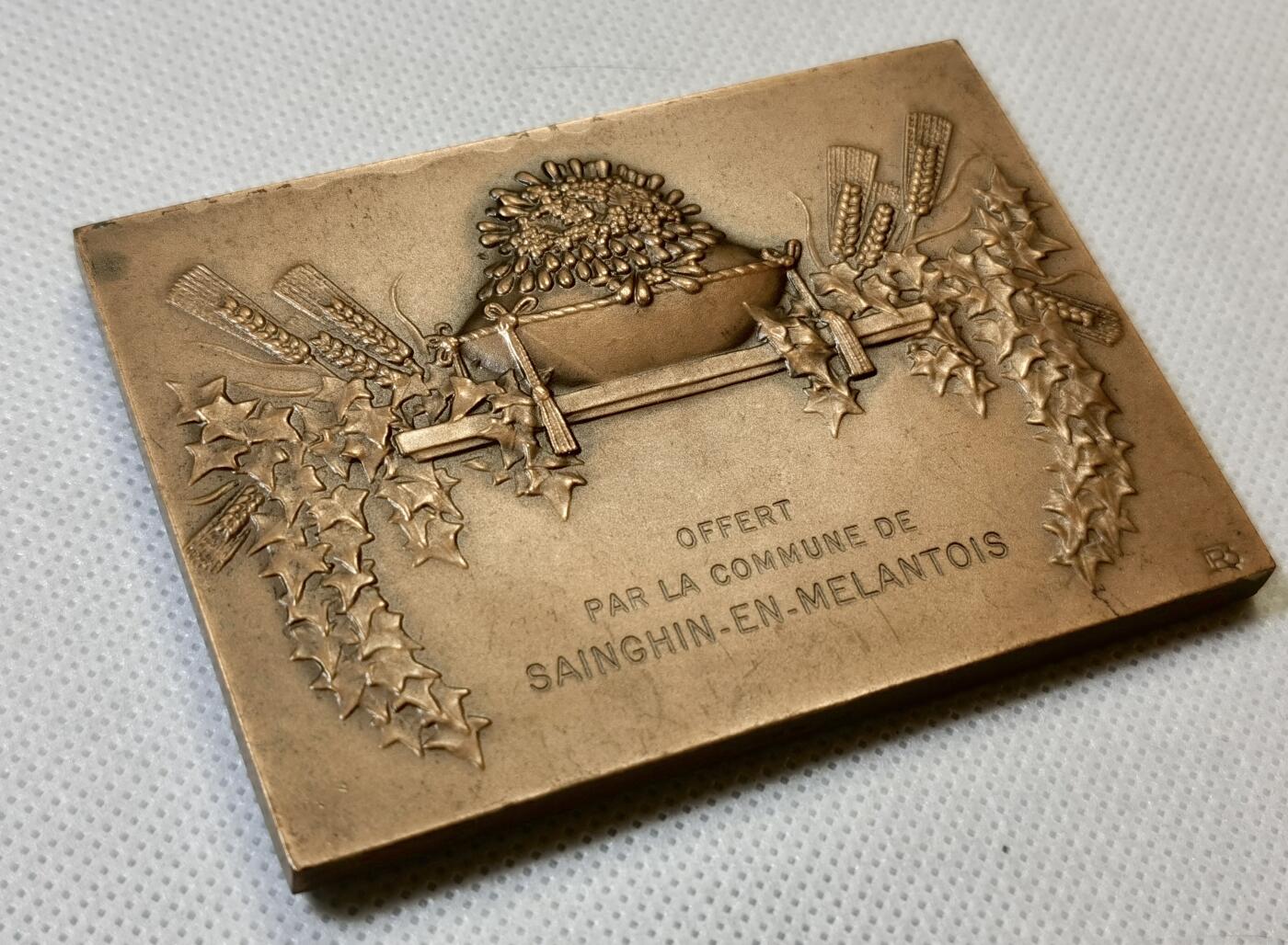 甄臻铺-世界币章拍卖（第46期）送拍享返佣金等优惠多多（1月10日精品场，敬请期待） 法国金婚纪念方型大铜章 186.7克 79.5*57.5mm 丰饶角铜标，细节见图