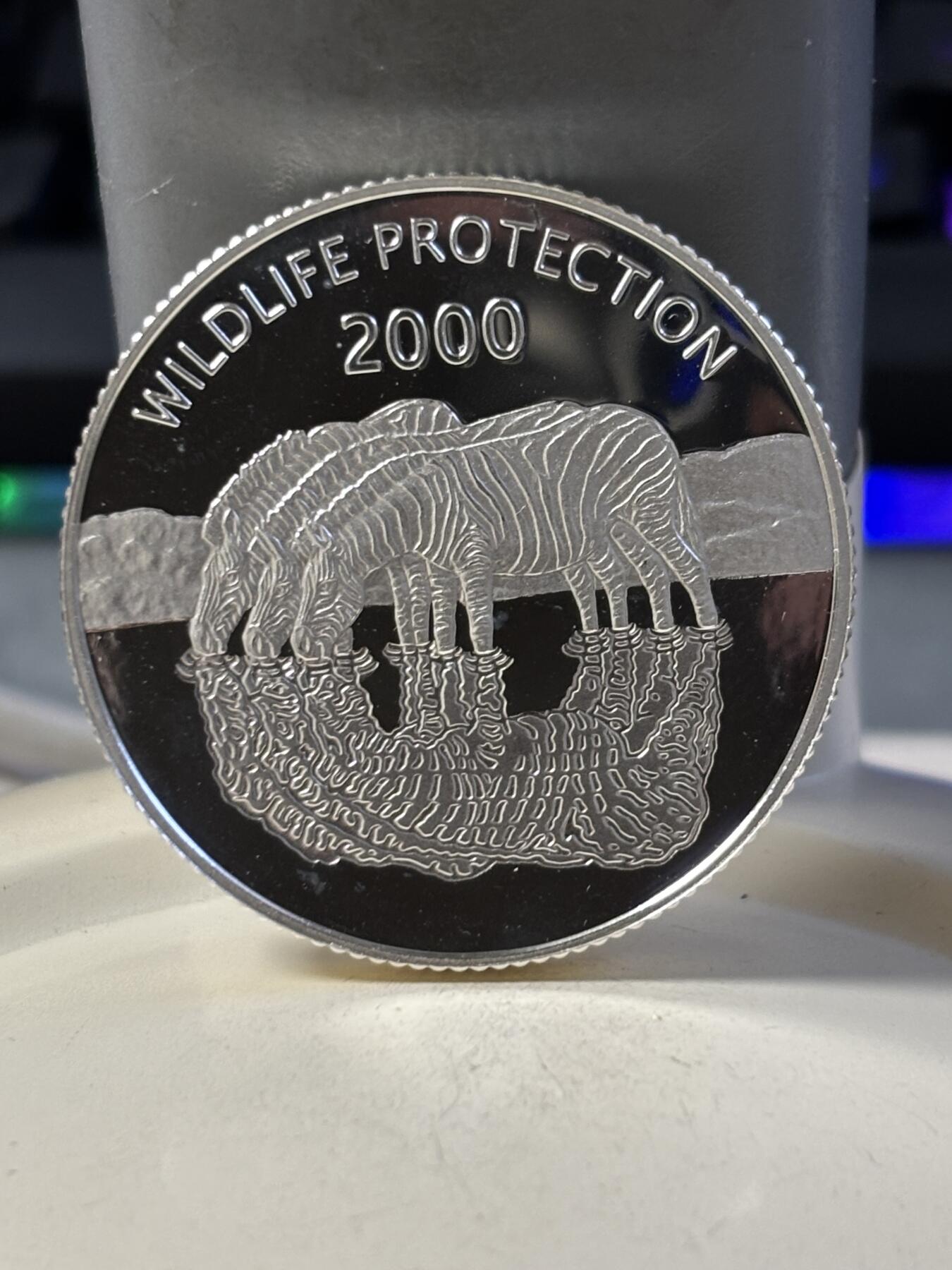第187期拍卖 乌干达2000年非洲动物系列斑马精制纪念银币带盒证书，25克，发行5000枚