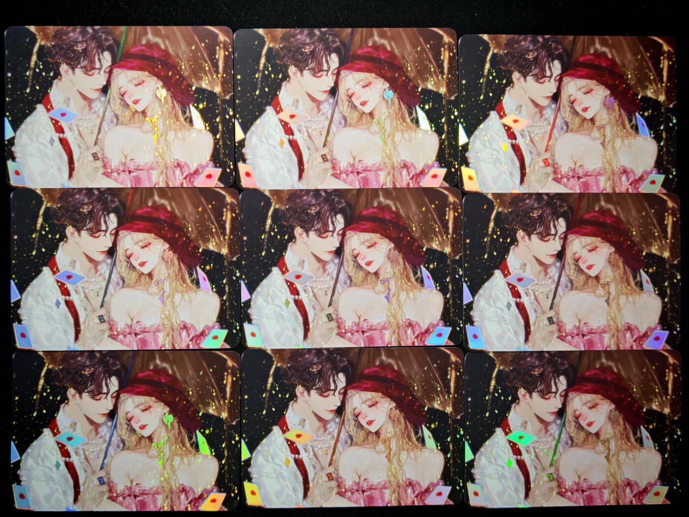 琦卡当当铺～第28期★★各种小漏~支持寄存★★~【9点40结束】扫码加群抽[包邮券]~ 剧本杀流氓叙事彩闪唯美图小黛和阿齐，背面布雷诺q版全家福9宫