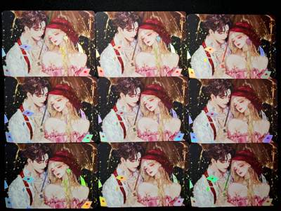 琦卡当当铺～第28期★★各种小漏~支持寄存★★~【9点40结束】扫码加群抽[包邮券]~ - 剧本杀流氓叙事彩闪唯美图小黛和阿齐，背面布雷诺q版全家福9宫