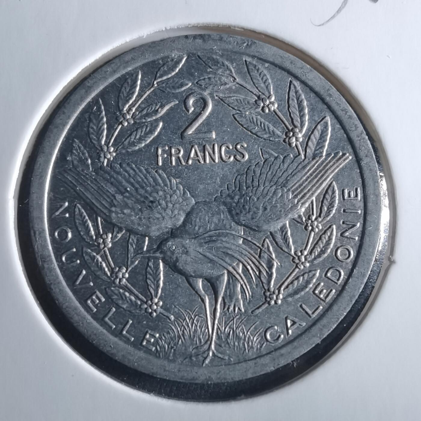 沼泽如烟--第956场 法属新喀里多尼亚2000年2法郎