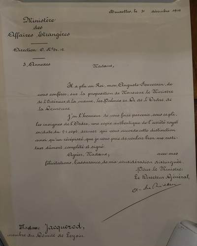 凯旋世界勋赏（第21期冬季大拍）（欢迎送拍）（对拍品有疑问请询问客服，不接受到手刀，出价默认拍品品相。请认真阅读拍卖规则！出价默认已认可！）（收到货请录制开箱视频，无视频概不处理问题。） - 一战 比利时王国 金级棕榈叶勋章 官方通知信 1919年由比利时外交部长的秘书长亲签签发 授予 雅克罗德夫人 马克雅克罗德的妻子， 瑞士莱森委员会成员 参与了安置，救助伤病和难民